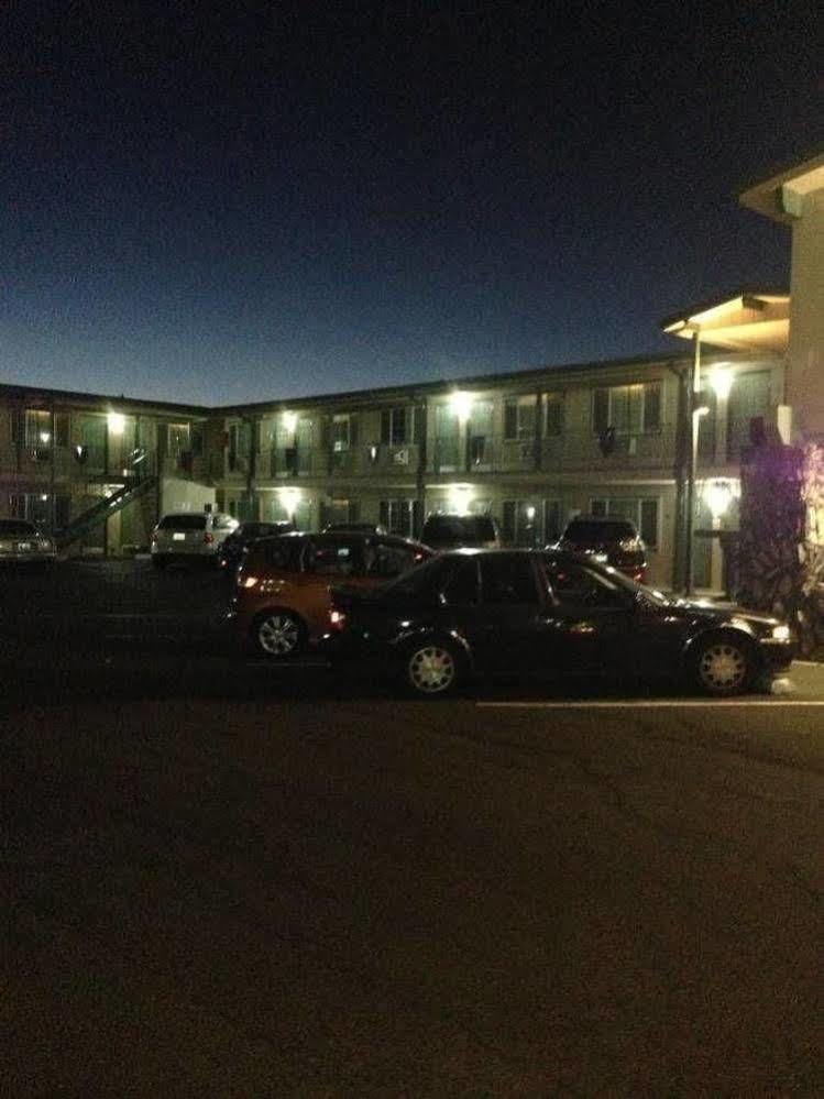 Motel Knights 2*